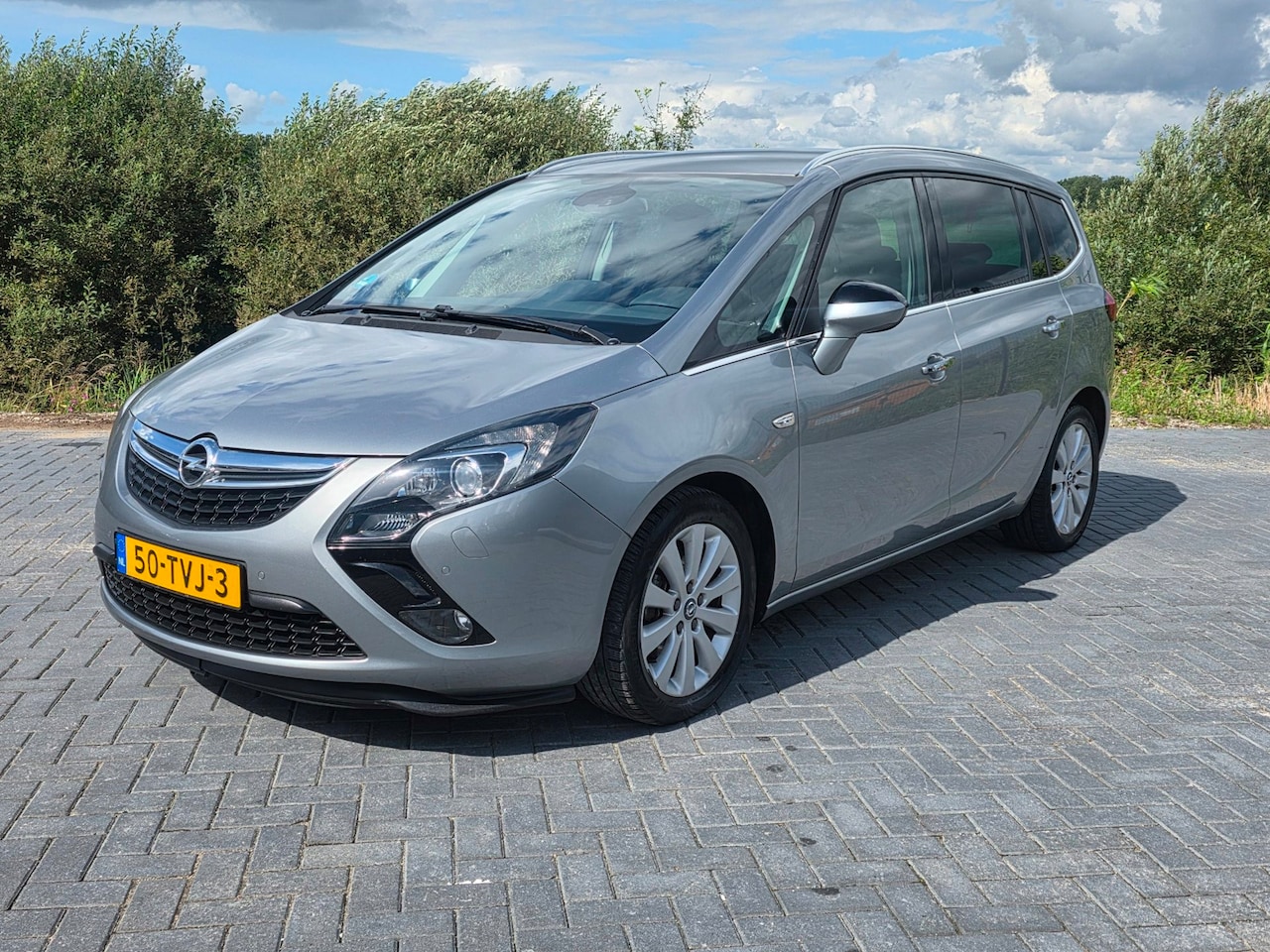 Opel Zafira Tourer - 1.4 Cosmo 2012! Nieuwe apk - AutoWereld.nl