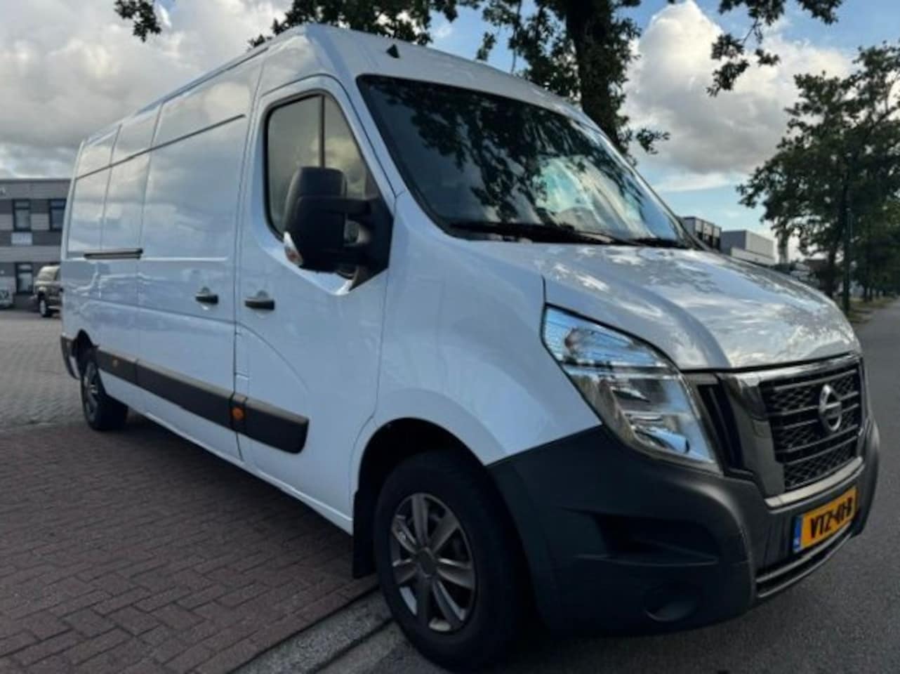 Nissan Interstar - 2.3 dCi 136pk L3 H2 Acenta Euro 6 Airco,Cruisecontrol Nette Auto - AutoWereld.nl