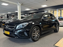 Mercedes-Benz GLA-Klasse - 200 Edition 1 / Panorama / Night pakket / Navigatie / PDC / LED / Cruisecontrol / Afn Trek