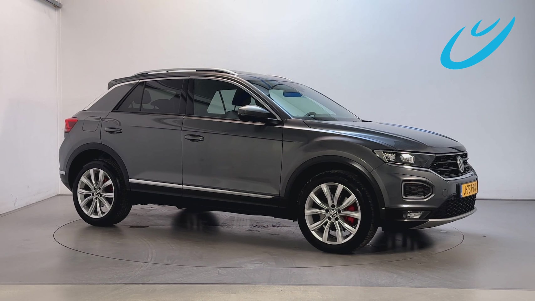 Volkswagen T-Roc - 1.5 TSI 150pk DSG Sport LED Panoramadak Camera Navigatie App-Connect - AutoWereld.nl
