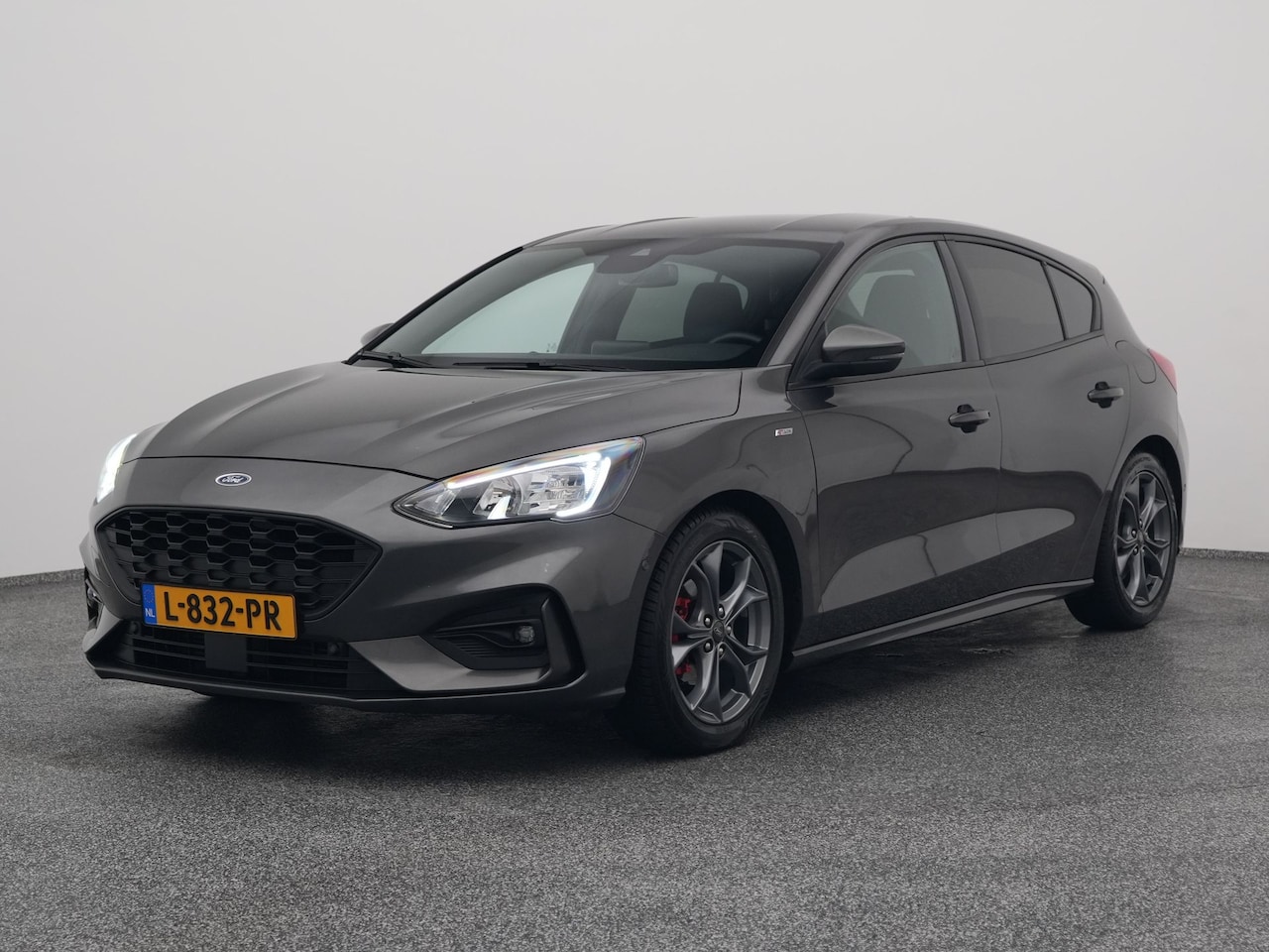 Ford Focus - 1.0 EcoBoost ST Line Business | CAMERA | STOEL- EN STUURVERW. | TREKHAAK - AutoWereld.nl