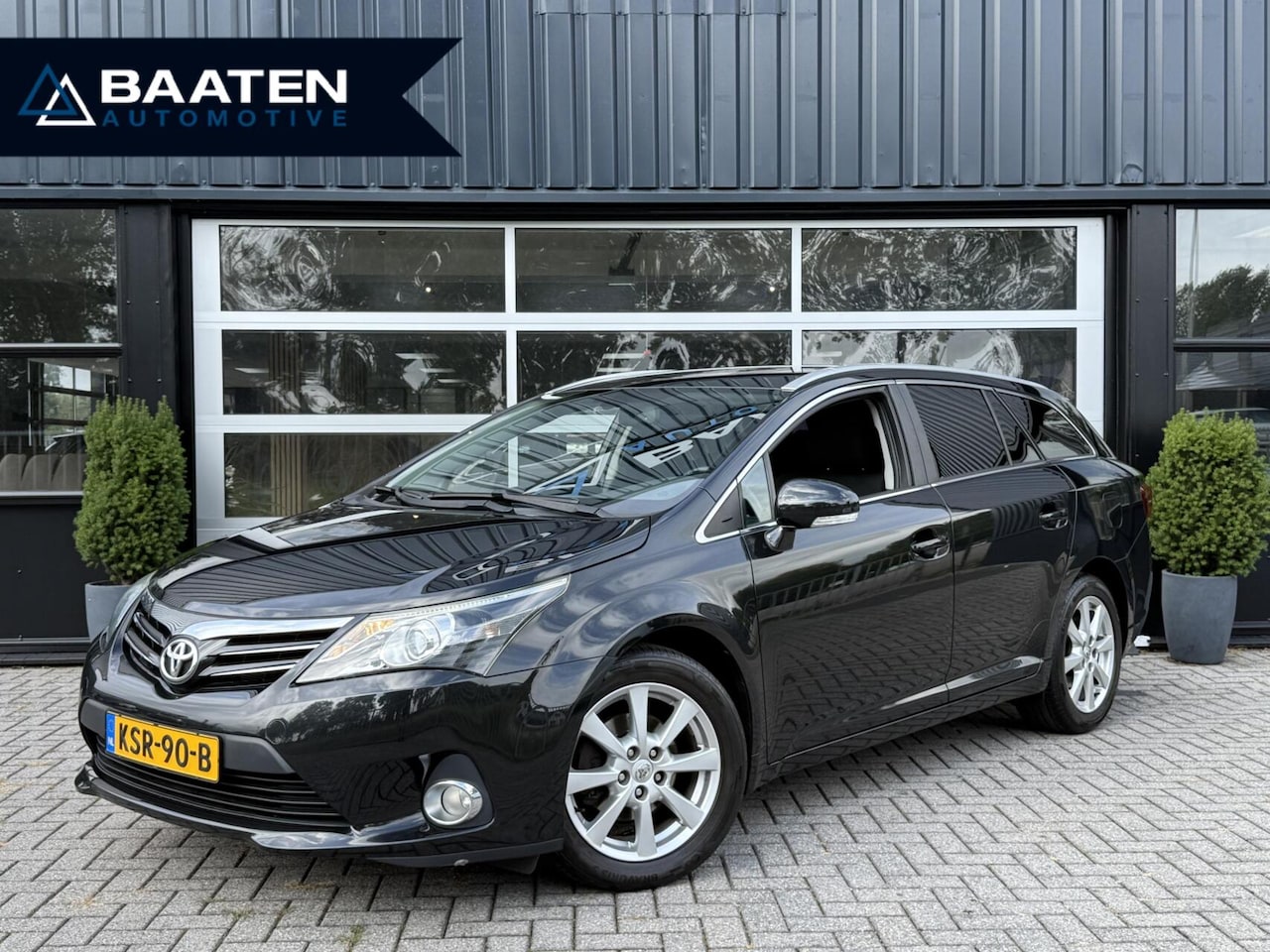 Toyota Avensis Wagon - 1.8 VVTi Facelift |2e eig|Camera|Navi|BT| - AutoWereld.nl