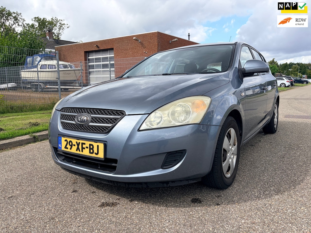 Kia Cee'd - 1.4 X-tra APK 11-05-2027 - AutoWereld.nl
