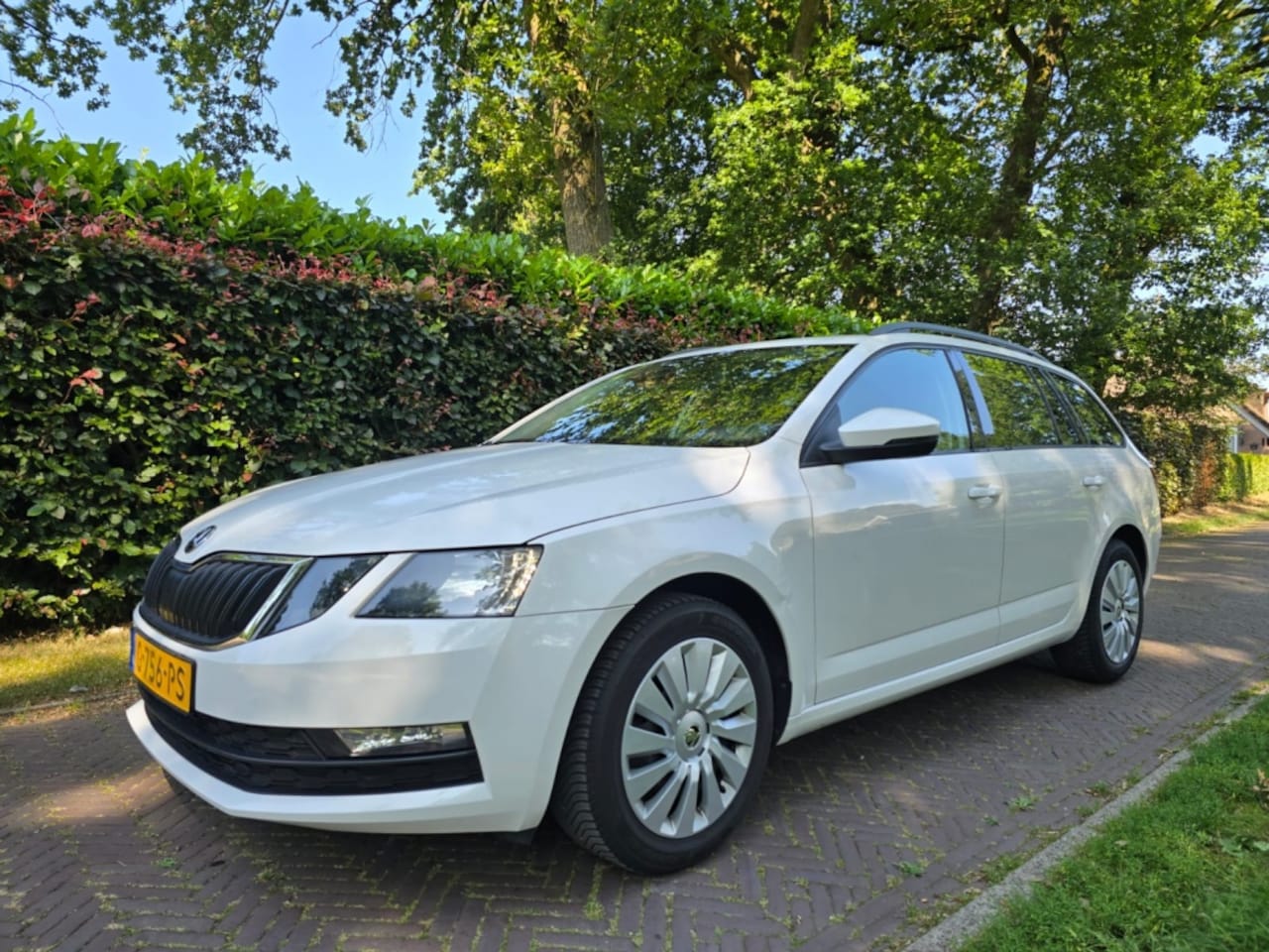 Skoda Octavia Combi - 1.6 TDI Grt Ambition - AutoWereld.nl