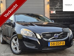 Volvo V60 - 1.6 T3 Summum NAP, automaat, adaptief