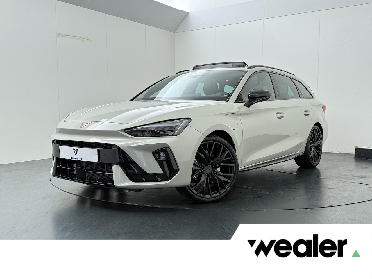 CUPRA Leon Sportstourer - 1.5 TSI e-Hybrid Business | 204 PK | SoH 99% | Obsidian Pack | Adaptive Cruise Control | A - AutoWereld.nl