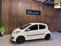 Peugeot 107 - 1.0 Active Airco, 2e eig, Led, Toerenteller