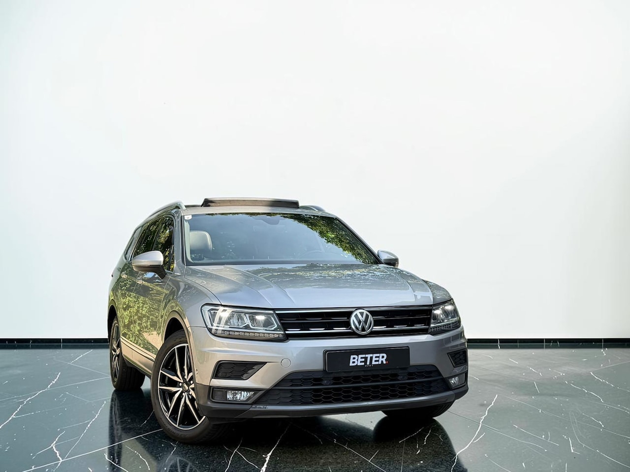 Volkswagen Tiguan - 1.5 TSI ACT Highline Pano| Keyless |Memory - AutoWereld.nl