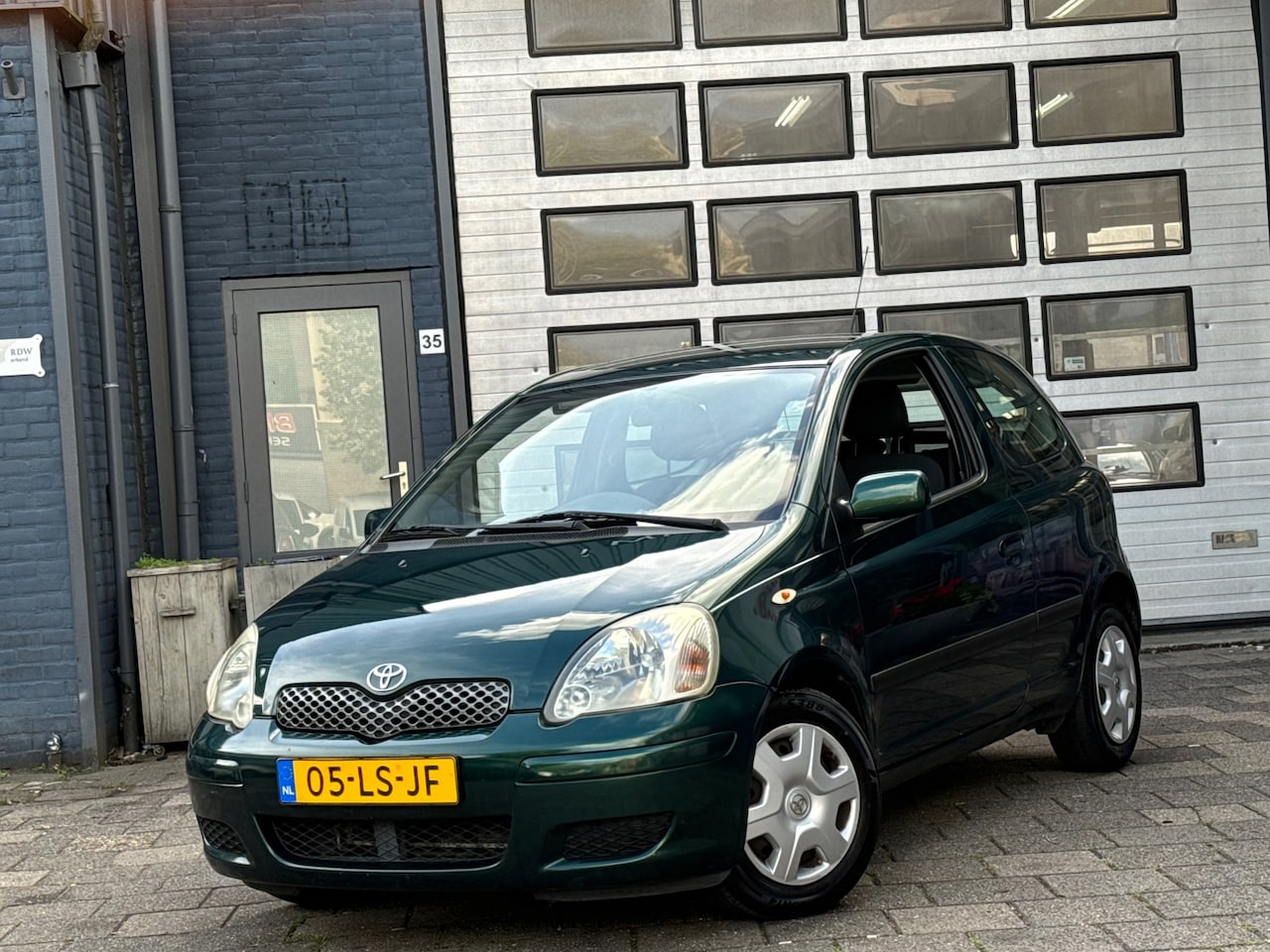Toyota Yaris - 1.3 VVT-i Sol | Elek-Pakket | Airco | Automaat | N.A.P - AutoWereld.nl