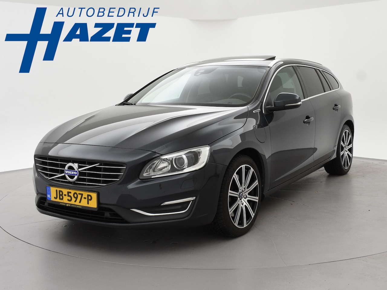 Volvo V60 - 2.4 D6 TWIN ENGINE SUMMUM EURO 6 + SCHUIFDAK | TREKHAAK | SPORTSTOELEN | 18 INCH LMV - AutoWereld.nl