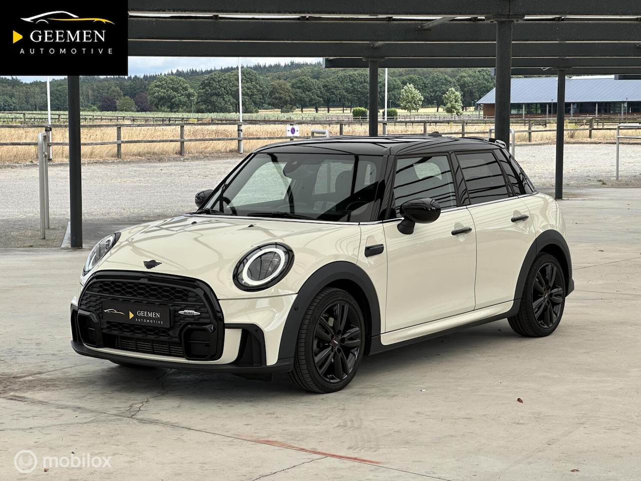 MINI 5-Deurs - 1.5 Cooper John Cooper Works - AutoWereld.nl