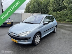 Peugeot 206 - 1.4 XR Nieuwe Apk Nette auto