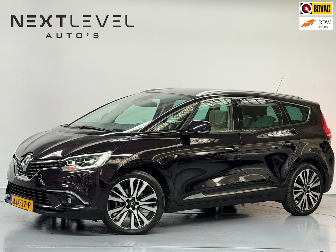 Renault Grand Scénic - 1.3 TCe Initiale Paris Bose 7p Pano Massagestoel Camera Stoelverwarming Leder - AutoWereld.nl