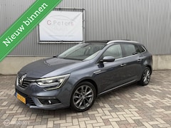 Renault Mégane Estate - 1.5 dCi Automaat Série Signature Exclusiv 2018 / Panoramadak / Leer / Trekhaak / Massage /