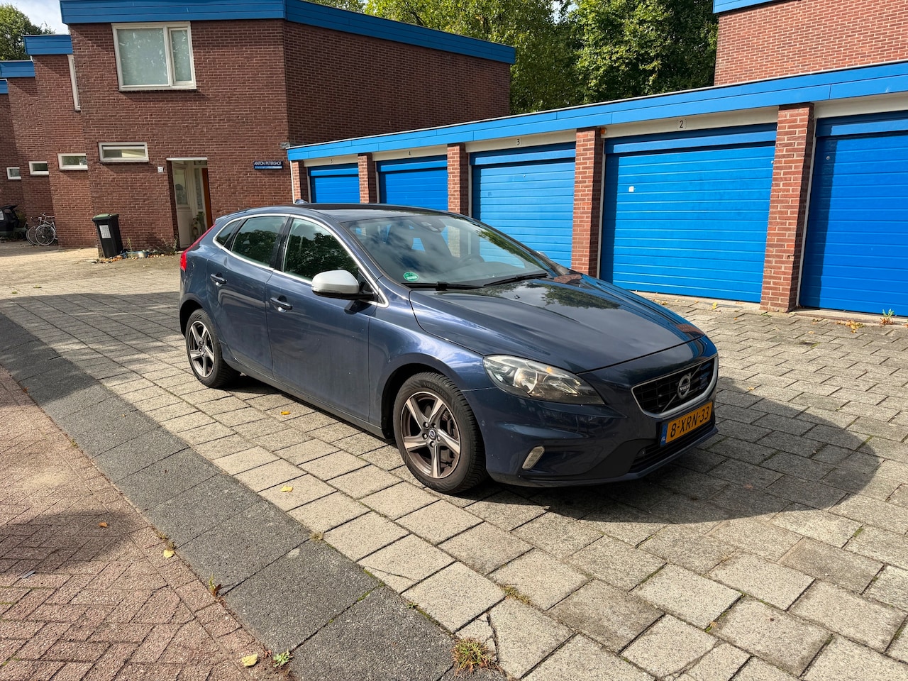 Volvo V40 - 2.0 D4 R-Design 140kw Business EURO 6 Alcantara - AutoWereld.nl