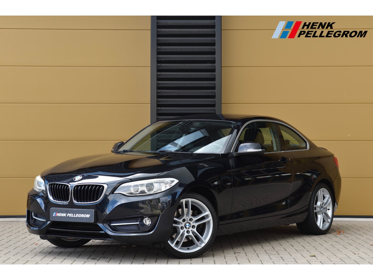 BMW 2-serie Coupé - 220i Executive * Sportstoelen * Sportline * M-Stuurwiel * 18inch lm * - AutoWereld.nl