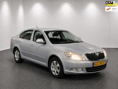 Skoda Octavia - 1.4 TSI Elegance Cruise * PDC * Dealer Onderhouden * NAP * Climate * Trekhaak * Multimedia