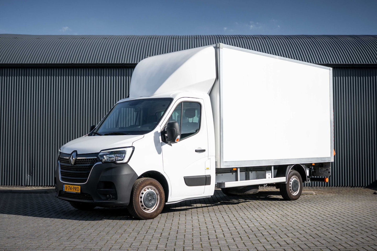 Renault Master - 2.3dCi | Bakwagen met Laadklep | LED | Carplay | Camera | Cruise - AutoWereld.nl