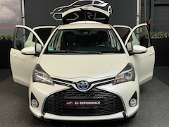 Toyota Yaris - 1.5 Hybrid Dynamic Bi-Tone Cruise , Stoel verw, Navigatie & Camera