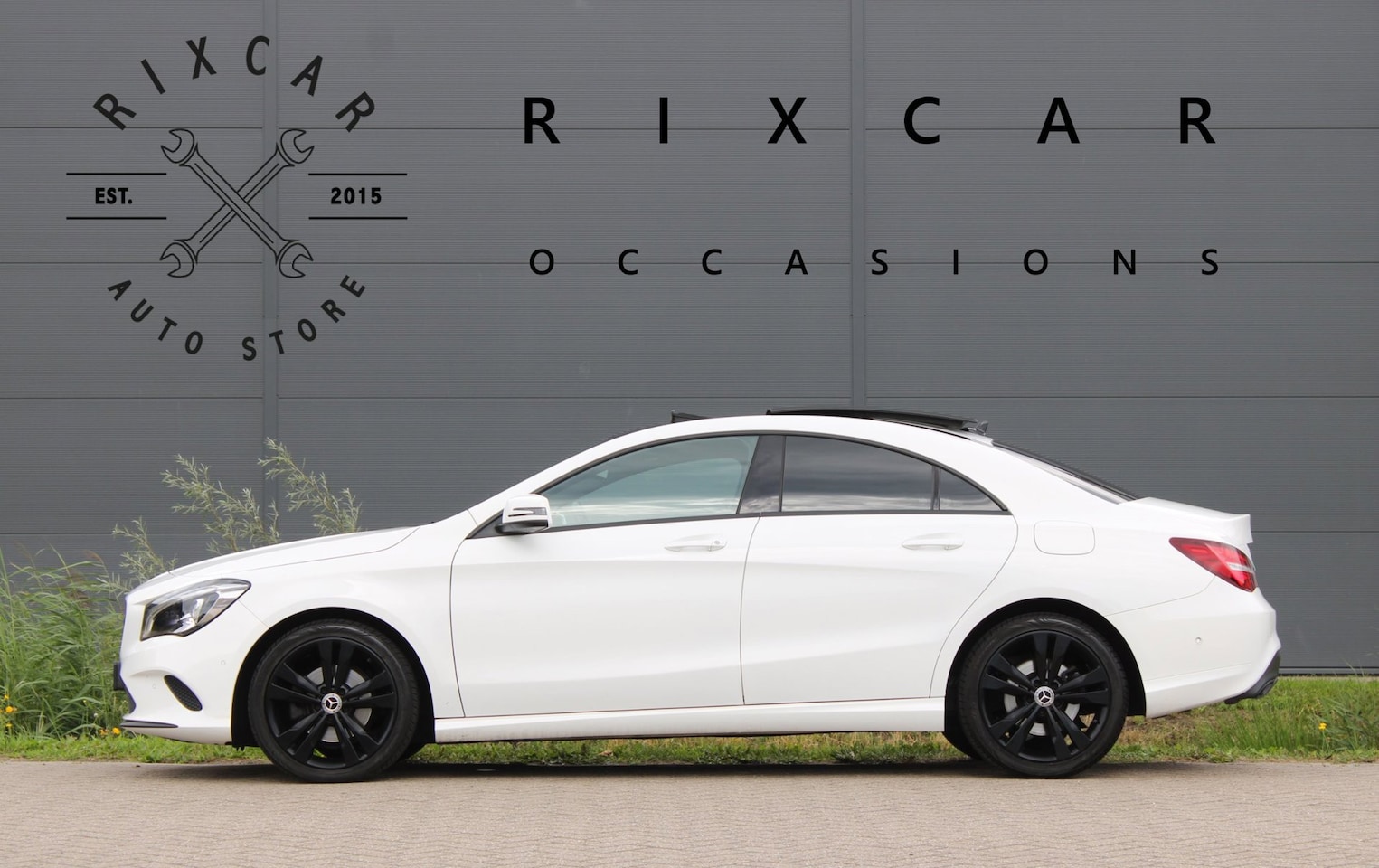 Mercedes-Benz CLA-Klasse - 180 Ambition Automaat AllSeason Panodak ChromeDelete !!NIEUWBINNEN!! - AutoWereld.nl