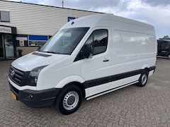 Volkswagen Crafter - 46 2.0 TDI L2H2 3500 kg 2800 kg aanhanger toegestaan, weinig km's, zeer goed onderhouden,