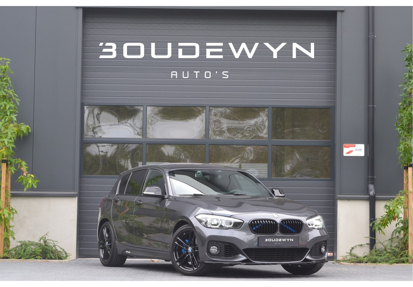 BMW 1-serie - 120i Edition M Sport Shadow High Executive Automaat | Leer | Stoelverwarming | Cruise Cont - AutoWereld.nl