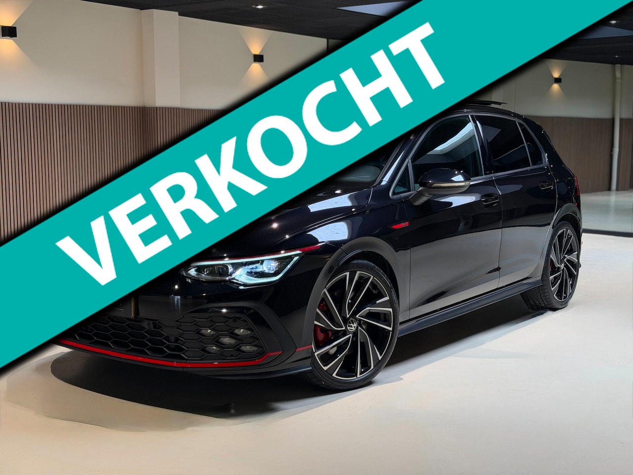 Volkswagen Golf - 2.0 TSI GTI |Pano|Matrix|Blindspot|Camera|Bovag - AutoWereld.nl