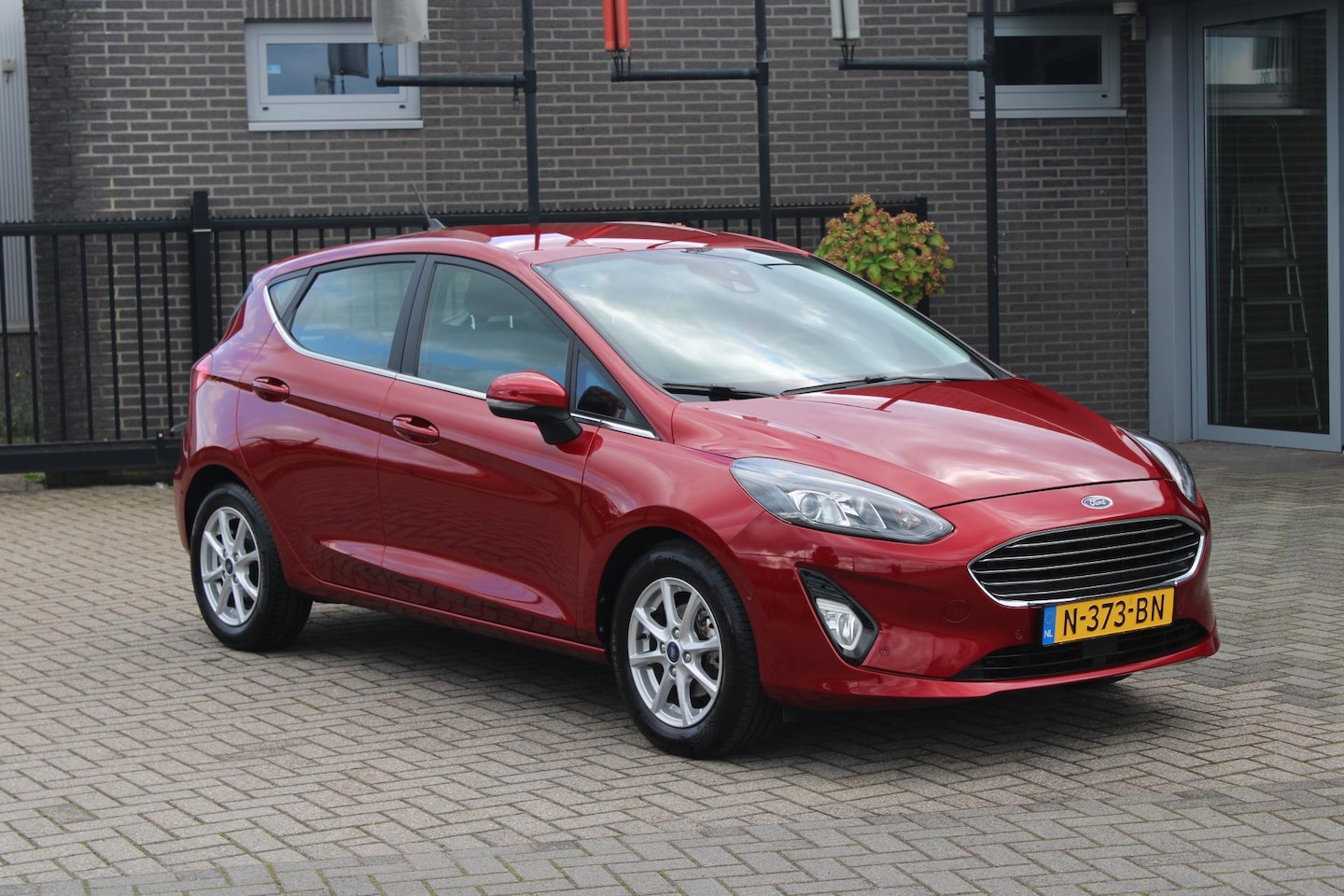 Ford Fiesta - 1.0 EcoB. Hyb. Titanium X AdaptiveCruise/Camera - AutoWereld.nl