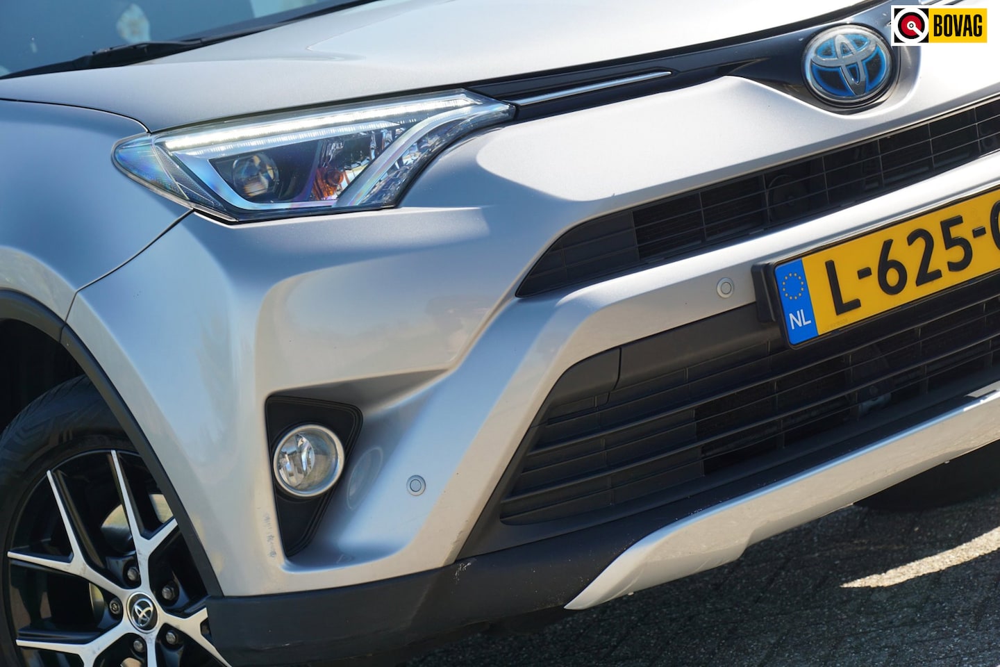 Toyota RAV4 - 2.5 Hybrid Style - Silver Sky - Compleet onderhouden - Chique - AutoWereld.nl