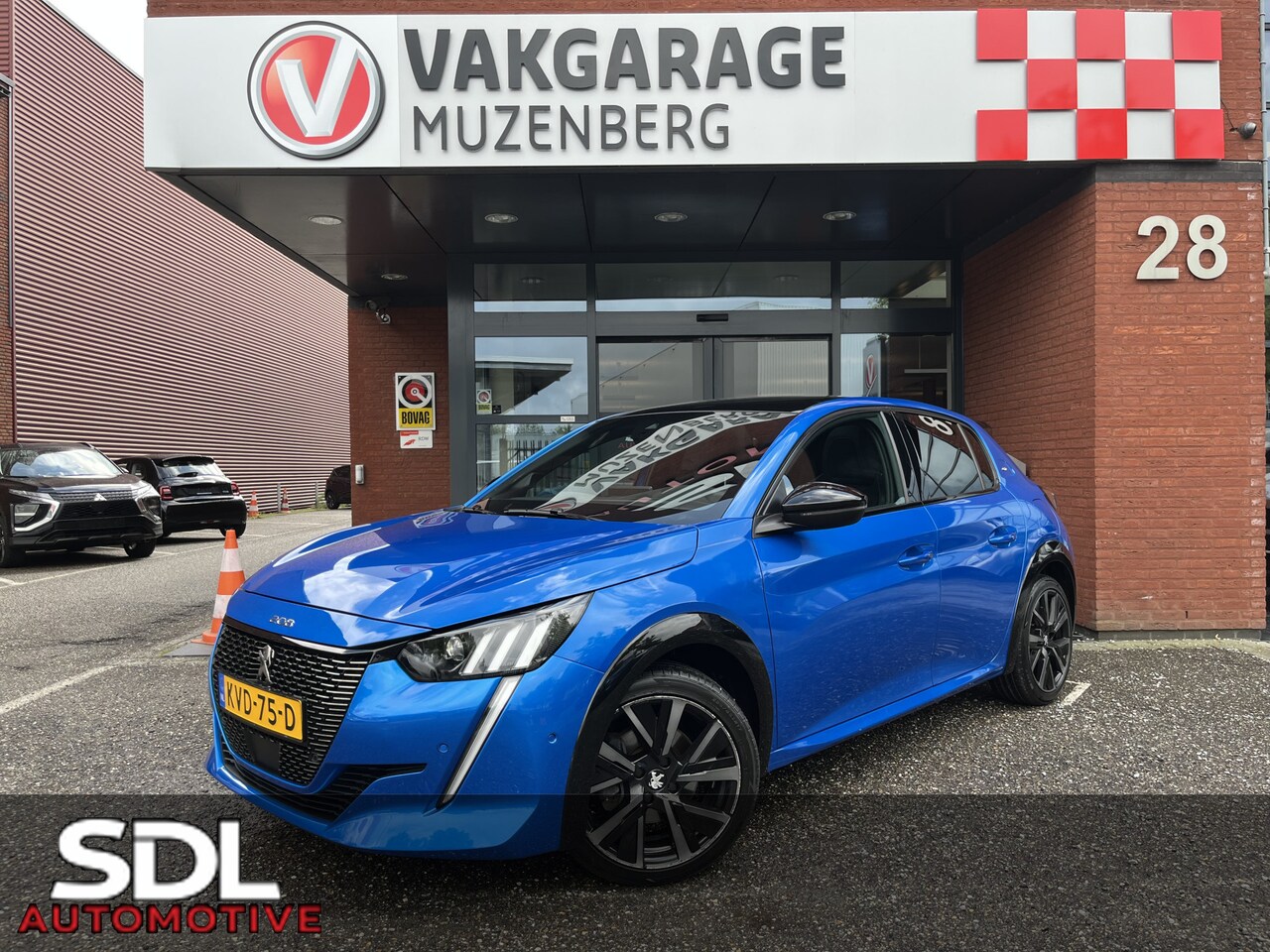 Peugeot 208 - 1.2 PureTech GT 131PK!! // NAVI // ADAPTIVE CRUISE // VIRTUAL COCKPIT // TREKHAAK // PANOD - AutoWereld.nl