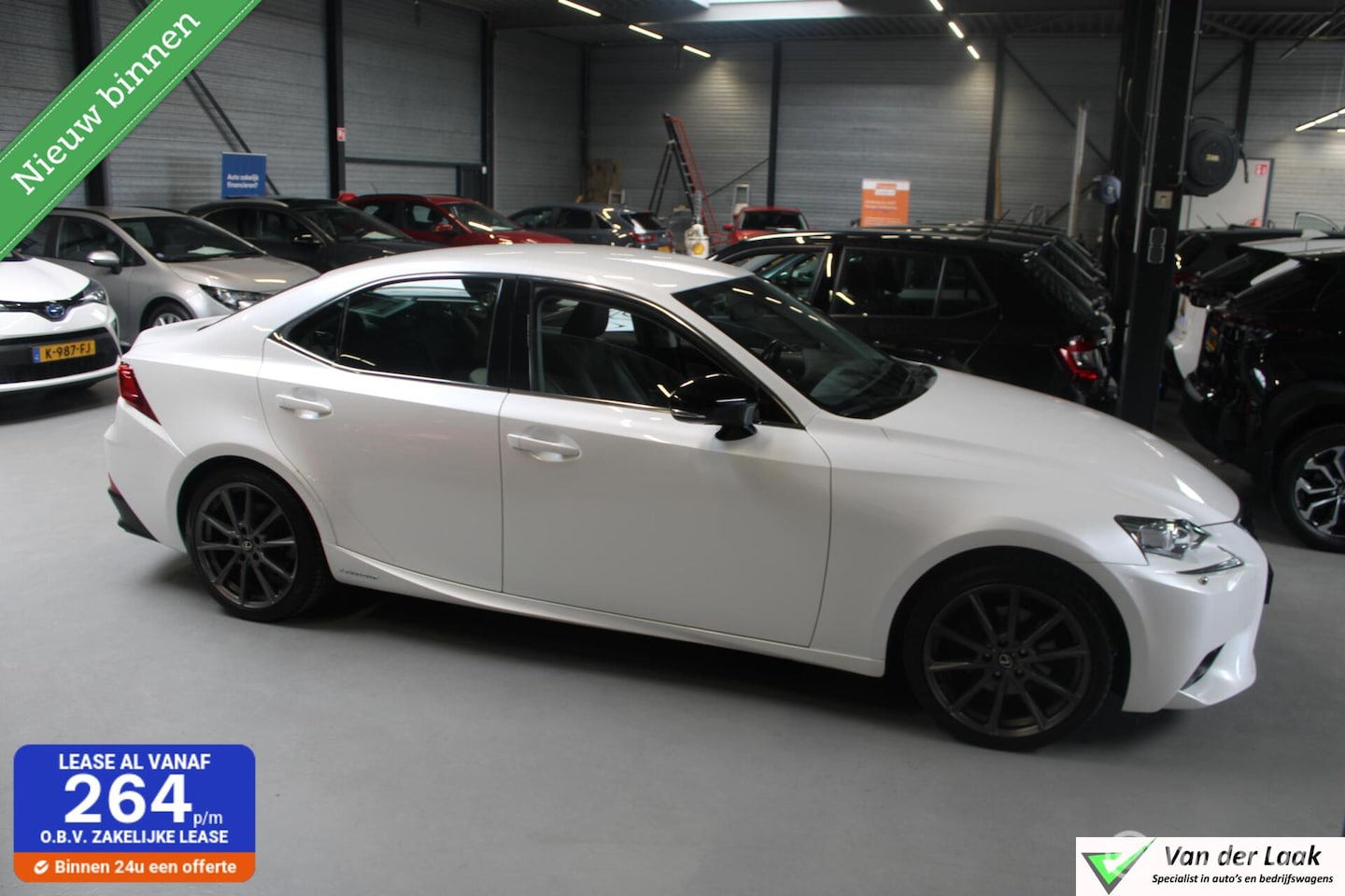 Lexus IS - 300h Sport Edition NL Auto Boekjes | BTW Auto | Half Leer | - AutoWereld.nl
