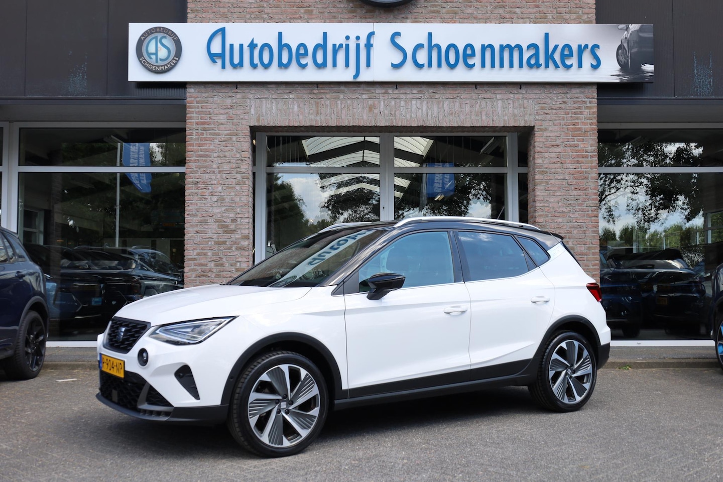 SEAT Arona - 1.0 TSI Xperience CAMERA DAB LEER/ALCANTARA CARPLAY SFEERVERLICHTING CRUISE 18"LMV PARK-AS - AutoWereld.nl