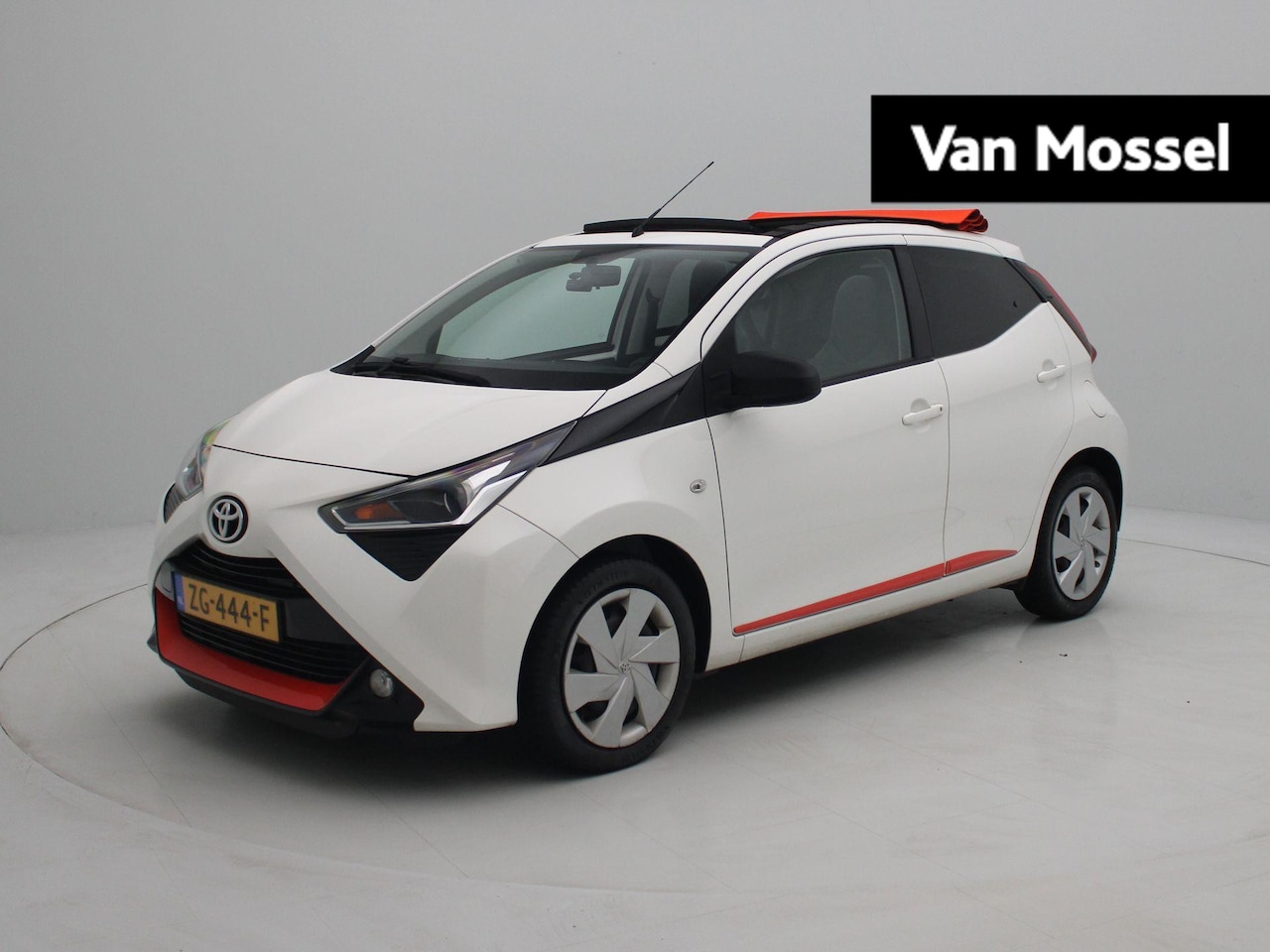 Toyota Aygo - 1.0 VVT-i x-otic | Airco | Apple Carplay/Android Auto | Camera | Cabrio! - AutoWereld.nl