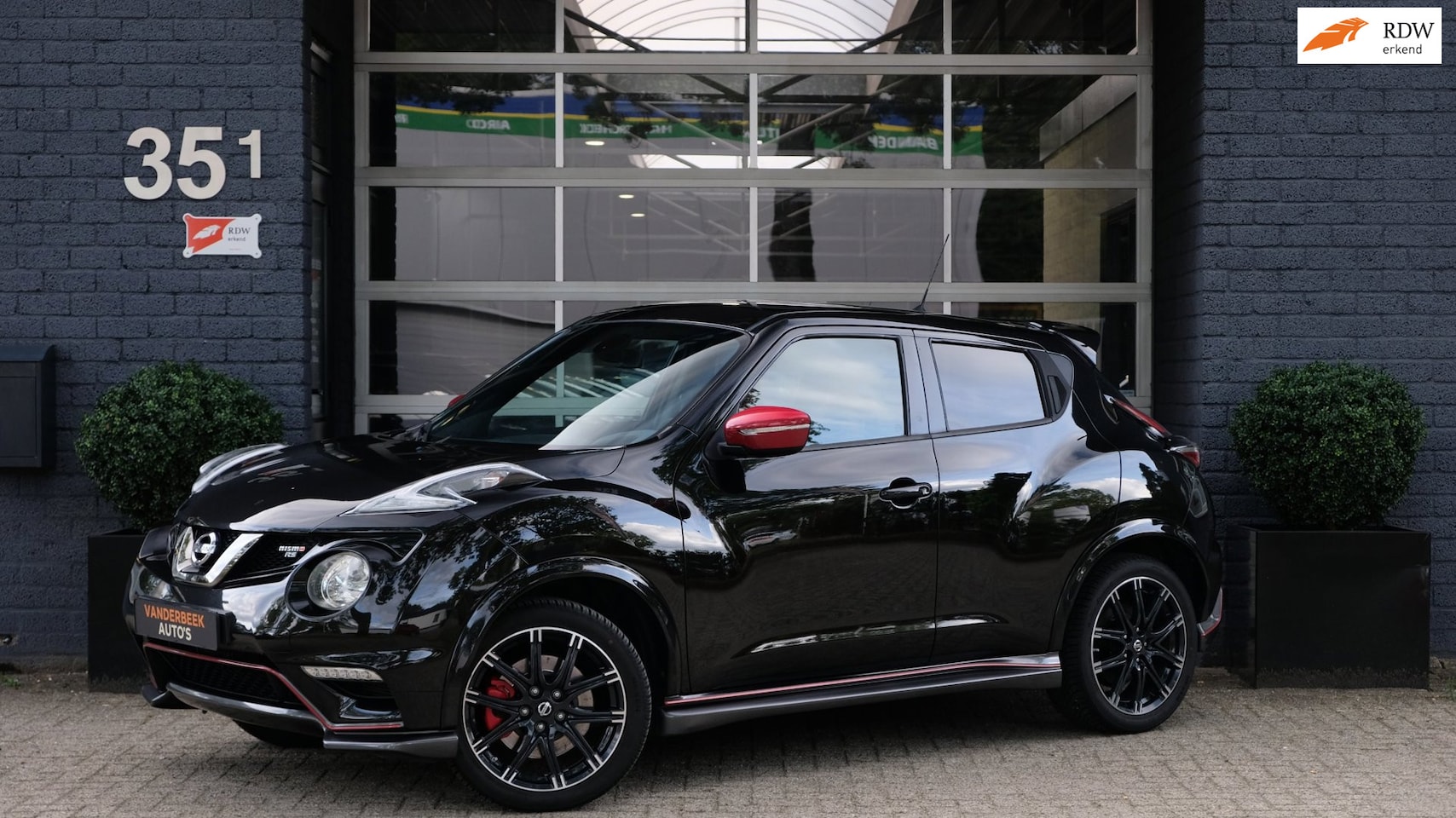 Nissan Juke - 1.6 DIG-T All Mode Nismo RS RECARO SCHAAL - AutoWereld.nl