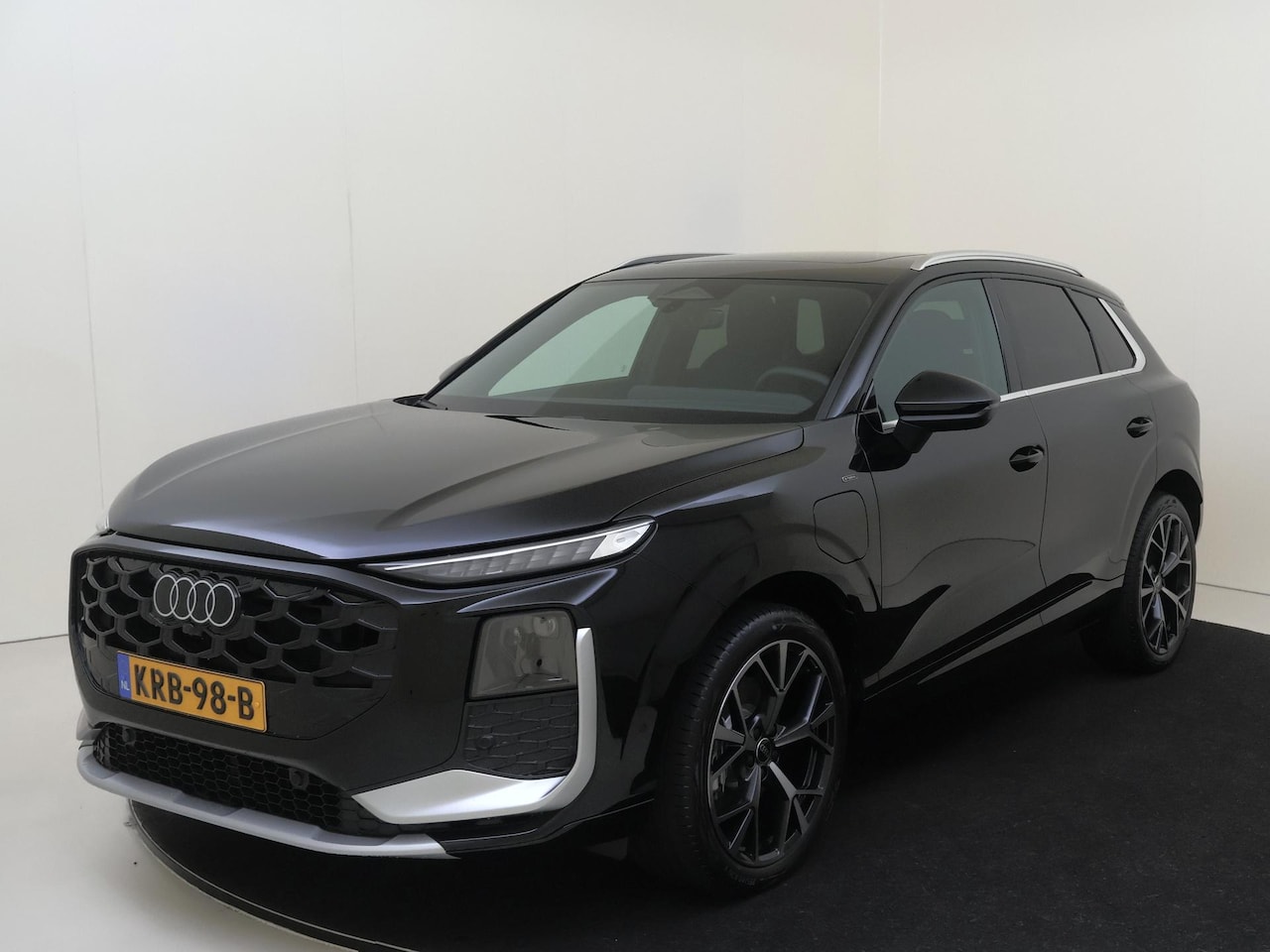 Audi Q3 - 1.5 e-hybrid S edition - AutoWereld.nl