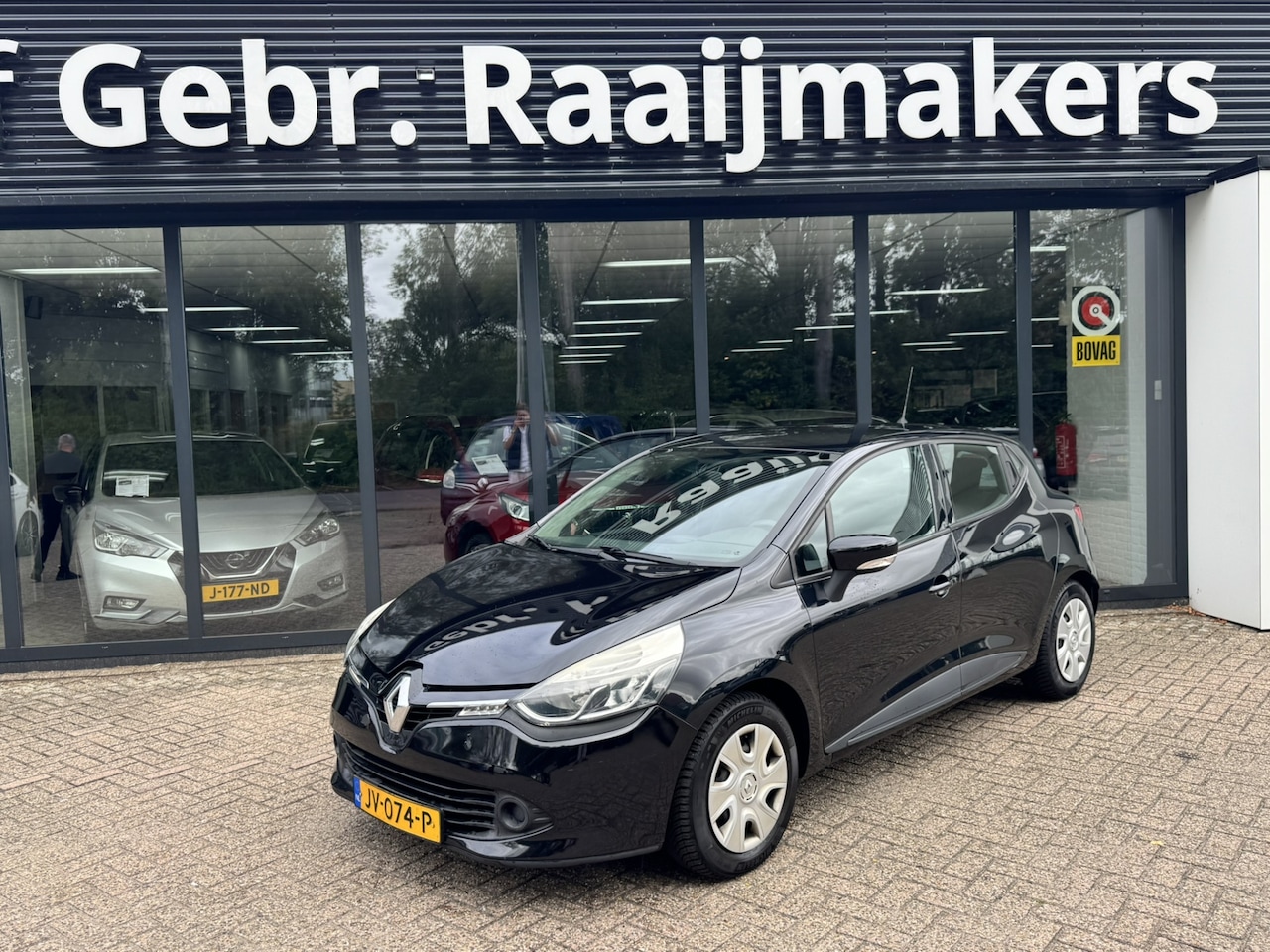 Renault Clio - 0.9 TCe Eco2 Expression*Navigatie*Airco*EXPORT/ EX BPM* - AutoWereld.nl