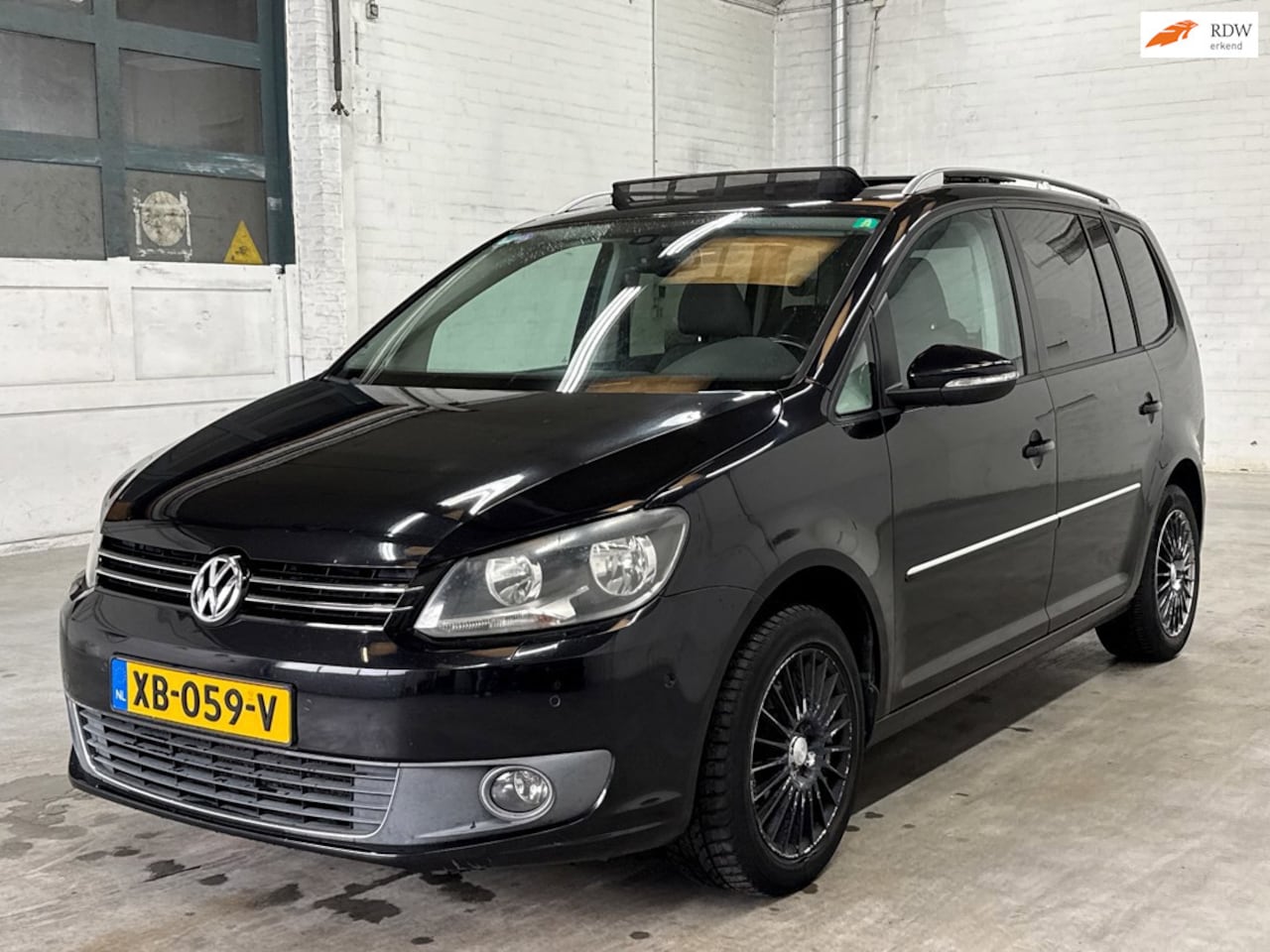 Volkswagen Touran - 1.4 TSI Highline | Camera | Navigatie | Trekhaak - AutoWereld.nl