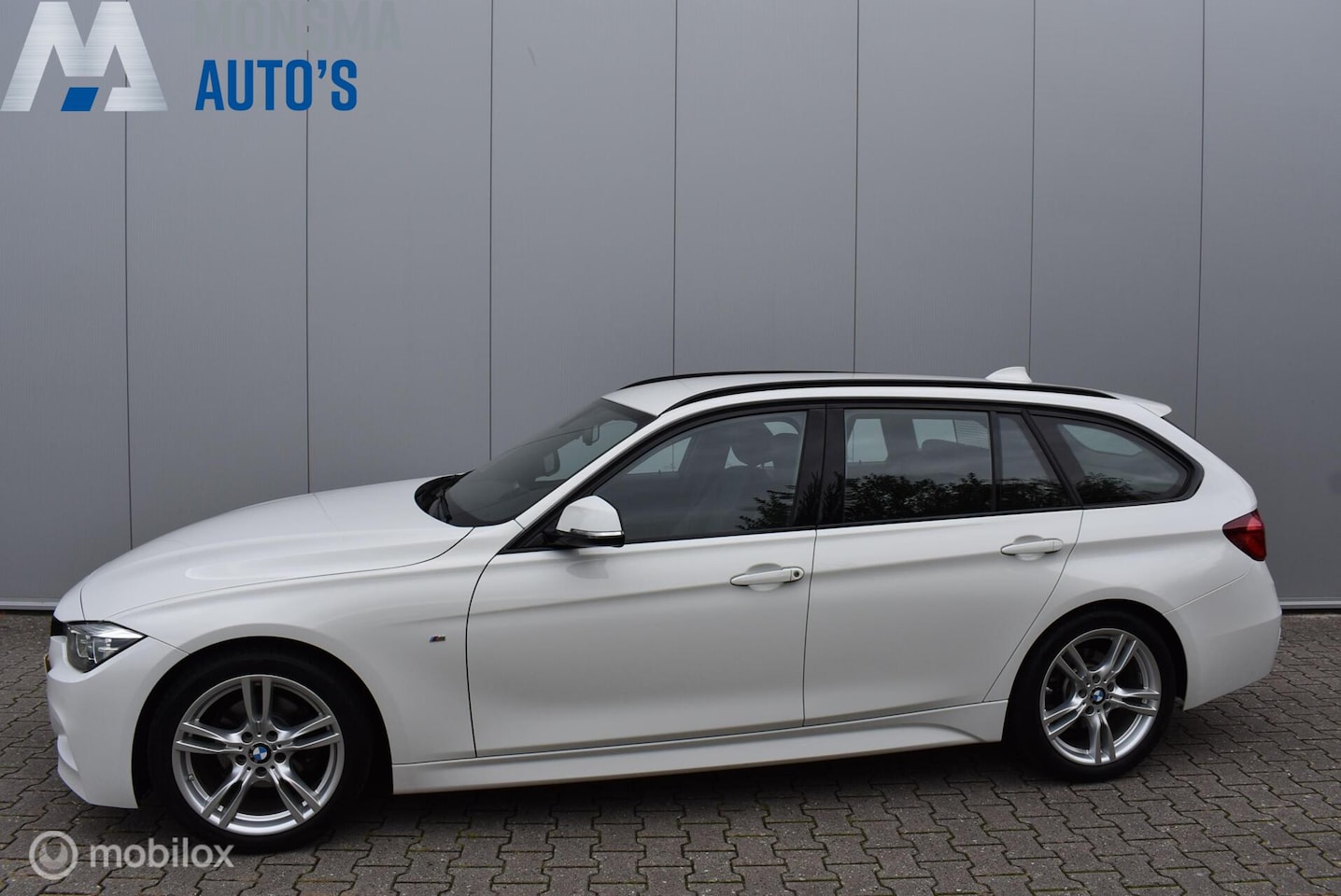 BMW 3-serie Touring - 318i Edition M Sport Shadow Executive - AutoWereld.nl