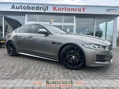 Jaguar XE - 2.0 Portfolio R Sport Black Pack/automaat/ Bomvol opties/Speciale kleurstelling/Nieuwstaat
