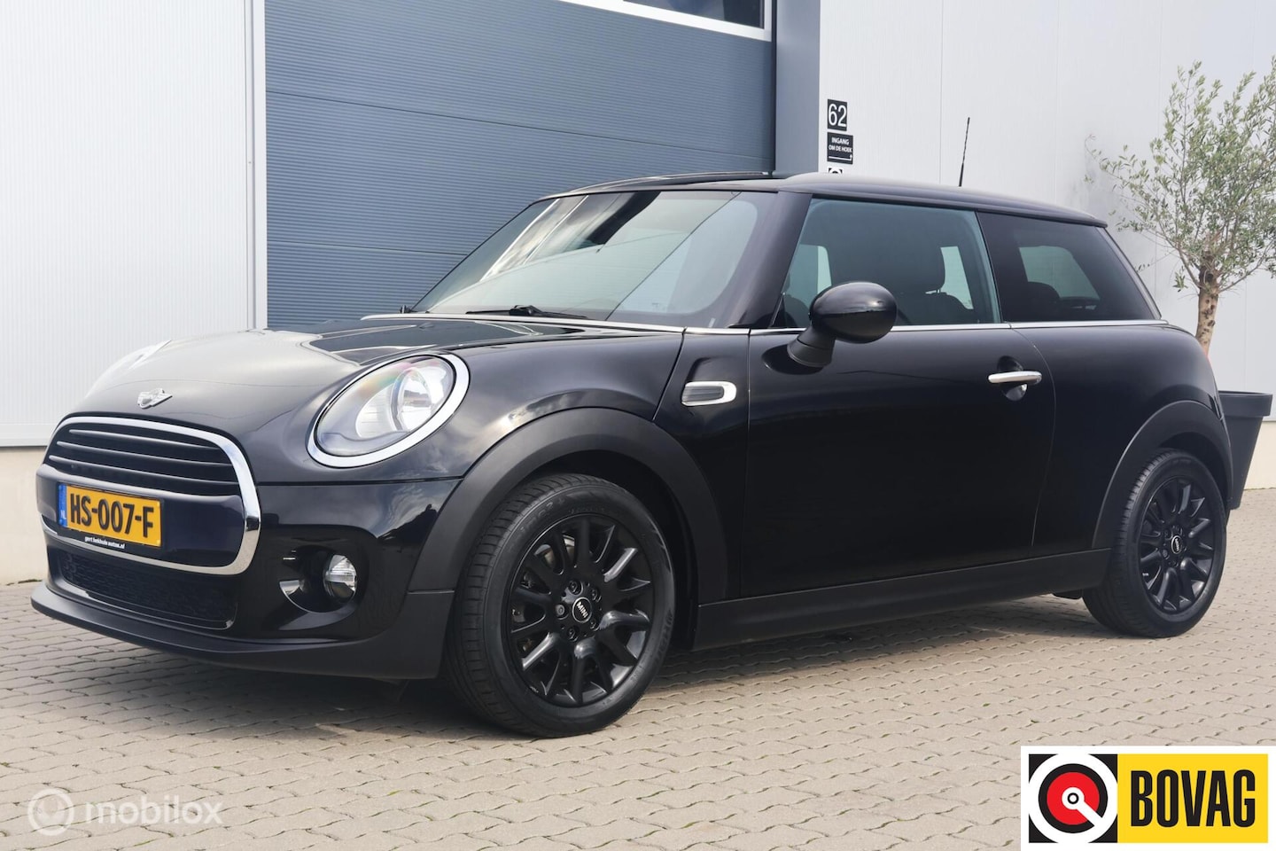 MINI Cooper - 1.5 Pepper I Cruise control I Airco | JCW stuur - AutoWereld.nl