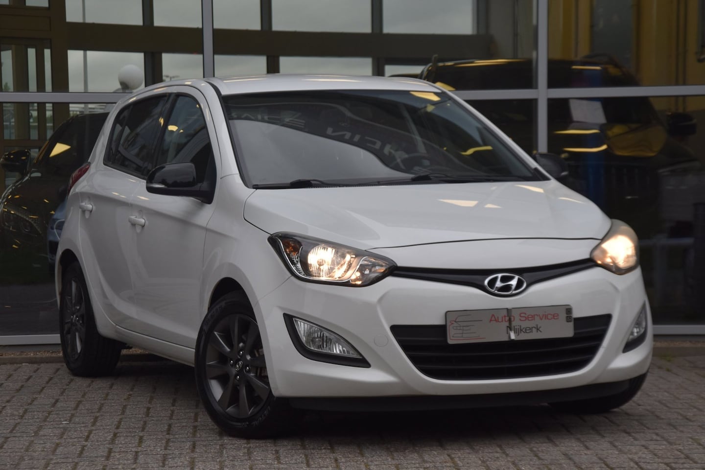 Hyundai i20 - 1.2i i-Motion Airco Elek. Ramen Cruise Trekhaak 1ste Eigenaar - AutoWereld.nl