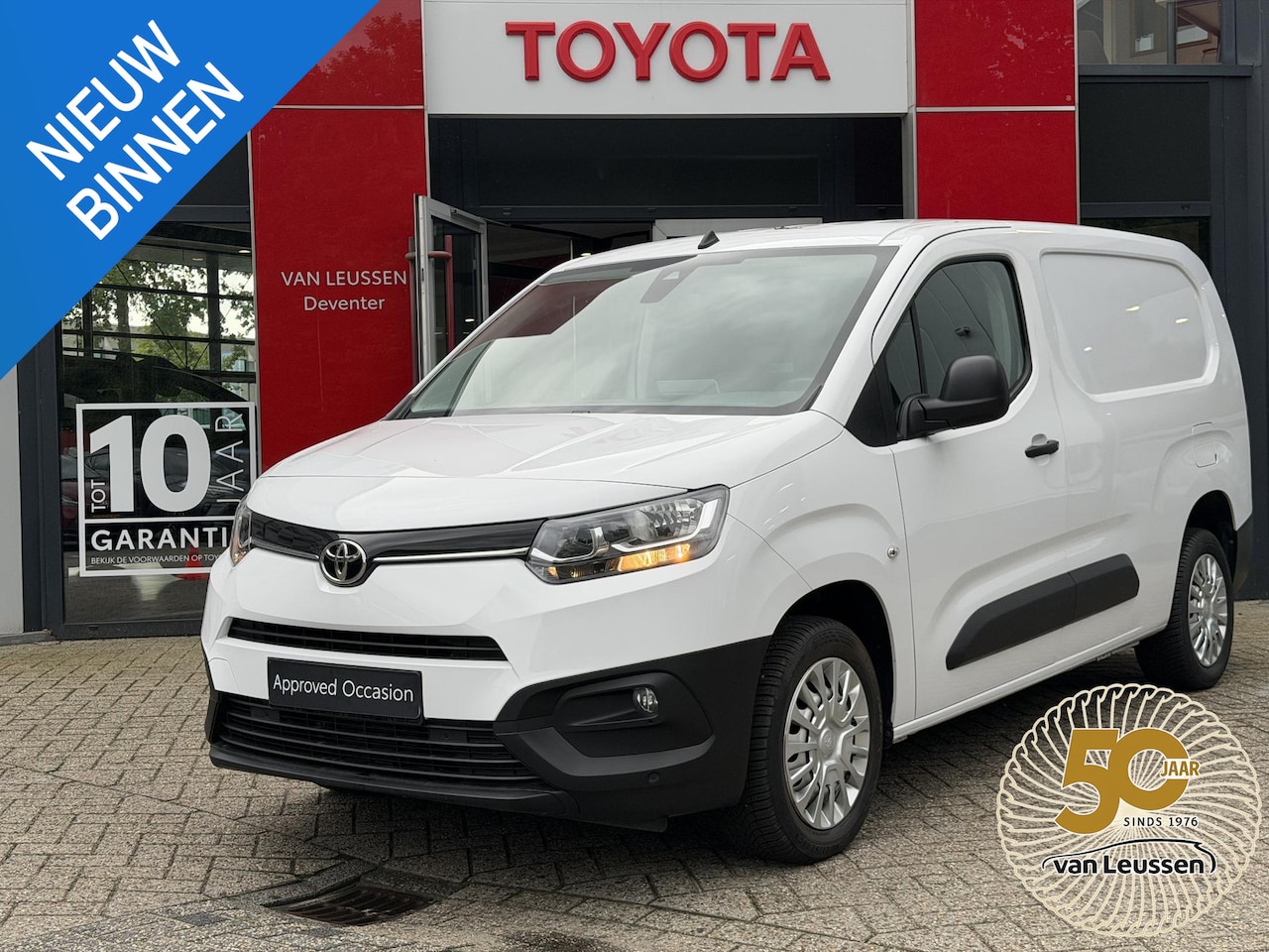 Toyota ProAce City - 1.5 D-4D COOL L2 3-PERS AIRCO CRUISE BETIMMERD P-SENSOREN DAB APPLE/ANDROID 6-SPEED - AutoWereld.nl