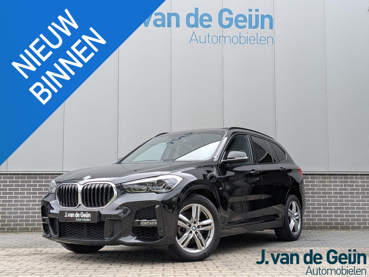 BMW X1 - sDrive18i Executive | M-Sport | Panorama | LED| Camera - AutoWereld.nl