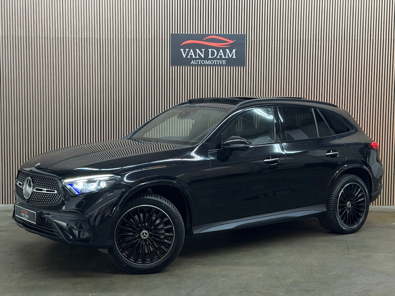Mercedes-Benz GLC-klasse - 400e 4MATIC AMG Line 2023 FULL OPTION - AutoWereld.nl