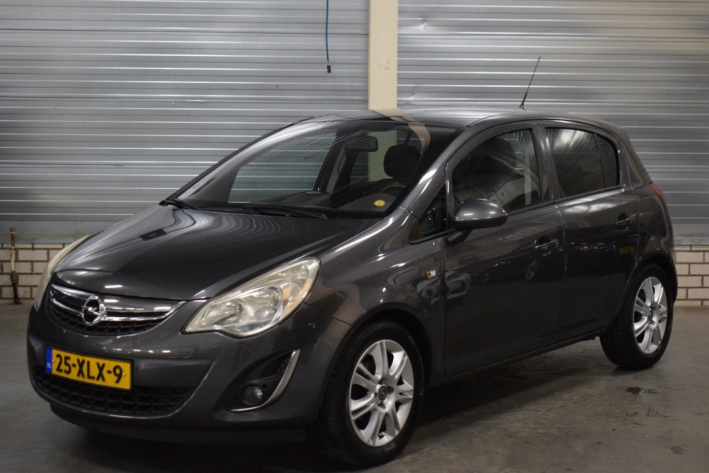 Opel Corsa - 1.4-16V Cosmo + Climate Control|Parkeersensoren|Cruise Control|Trekhaak| - AutoWereld.nl