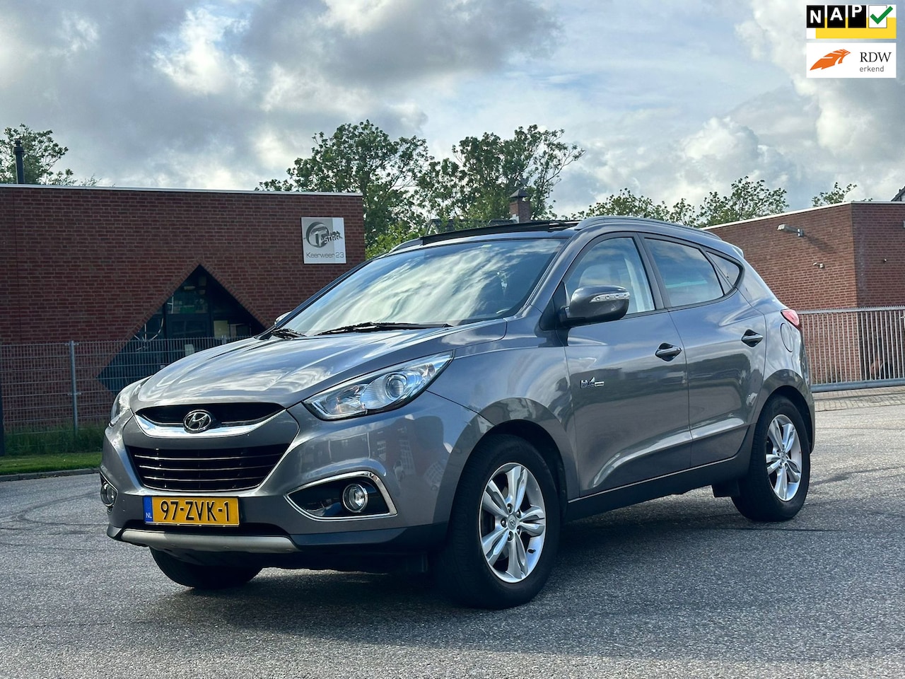 Hyundai ix35 - 1.6i GDI i-Catcher Camera*Elektrische schuifdak*Leder*Navigatie*NAP*Trekhaak*Cruise*Clima* - AutoWereld.nl