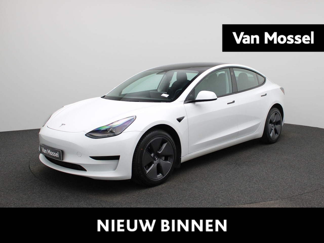 Tesla Model 3 - | Automaat | Panorama dak | Stoel verwarming | Leder | Navigatie | Climate control | 360 C - AutoWereld.nl
