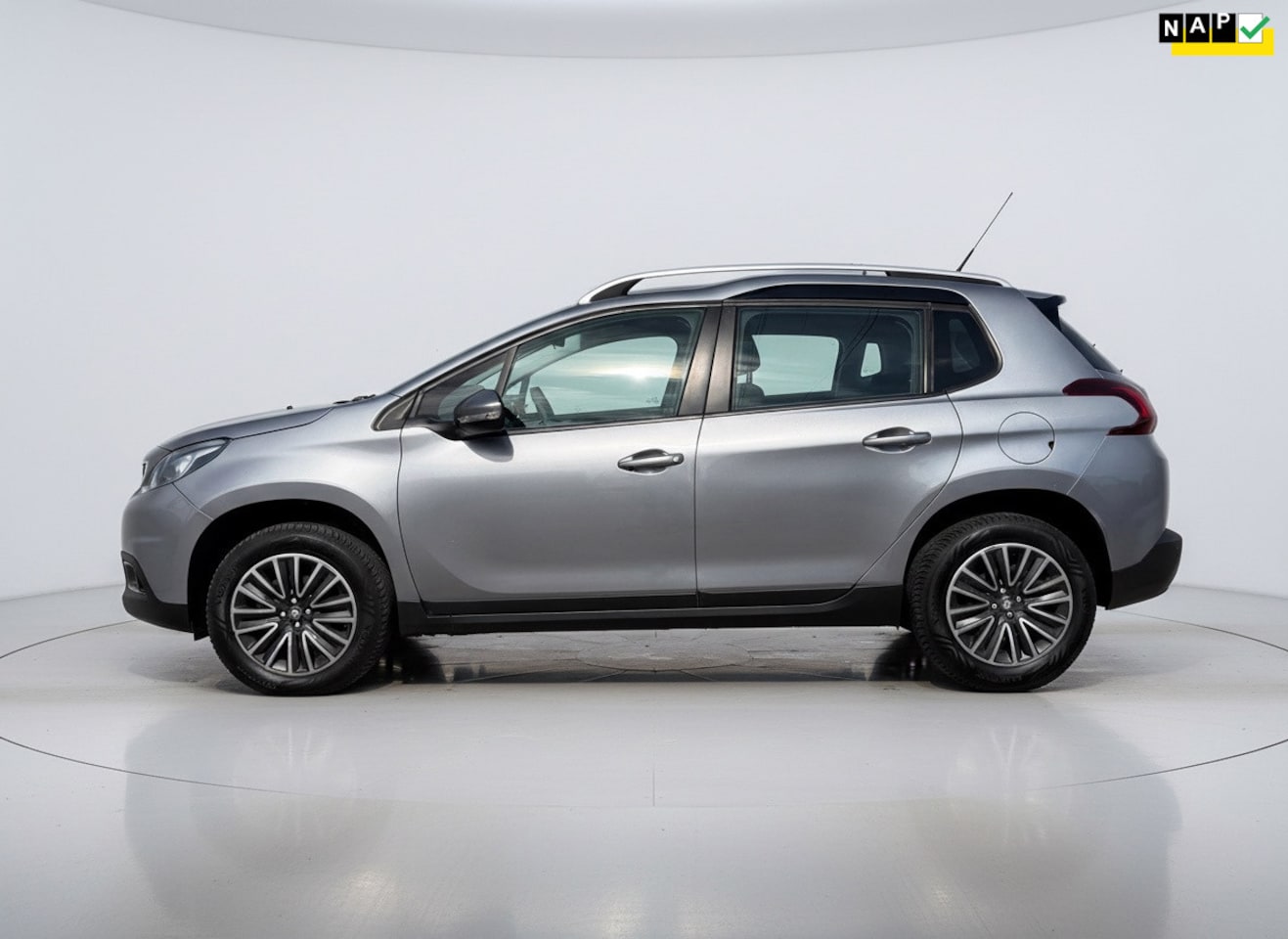 Peugeot 2008 - 1.2 Navigatie | Airco | Cruis control - AutoWereld.nl