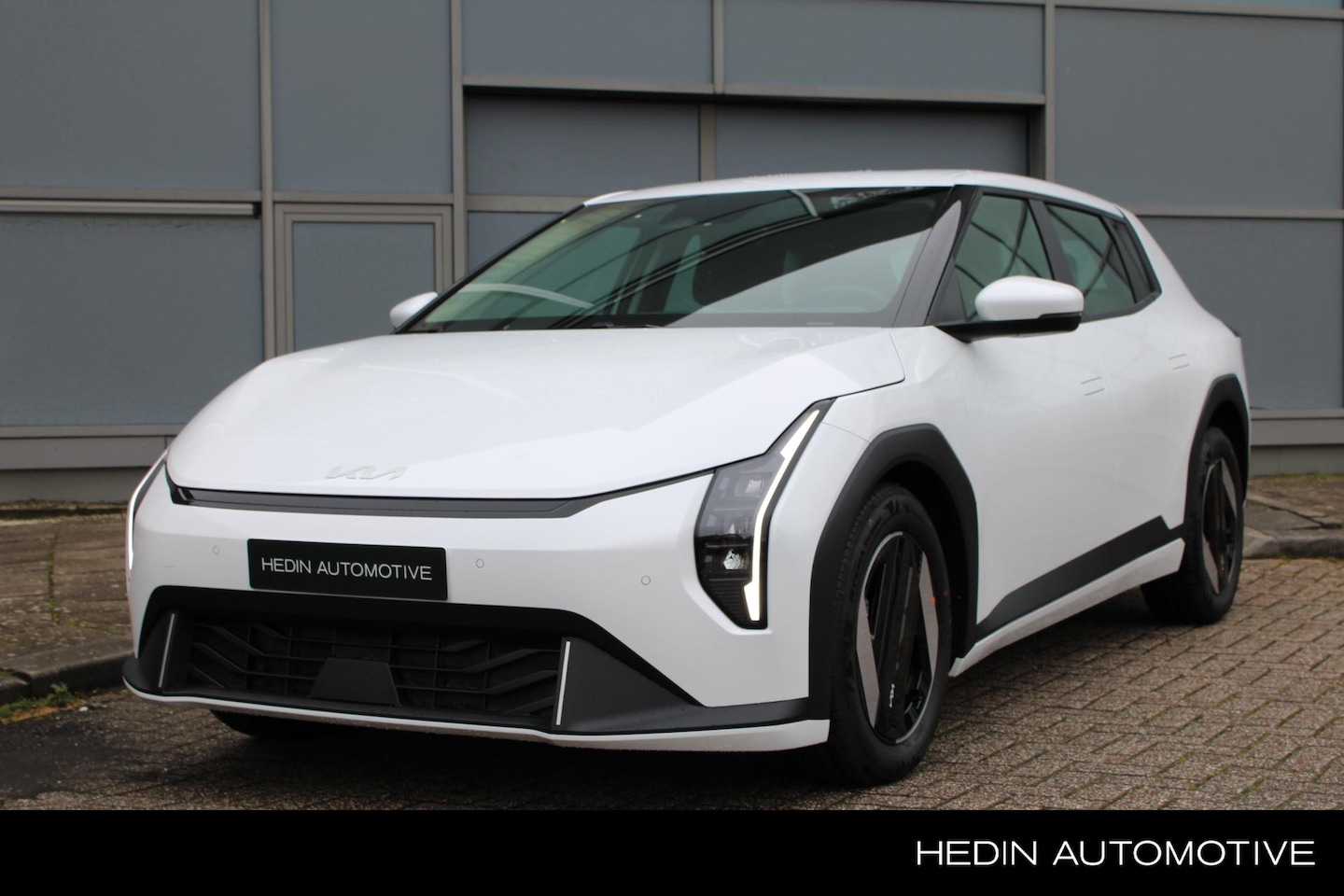 Kia EV4 - Air 58.3 kWh DIRECT BESCHIKBAAR | Lichtmetalen velgen | Achteruitrijcamera | PDC | Carplay - AutoWereld.nl