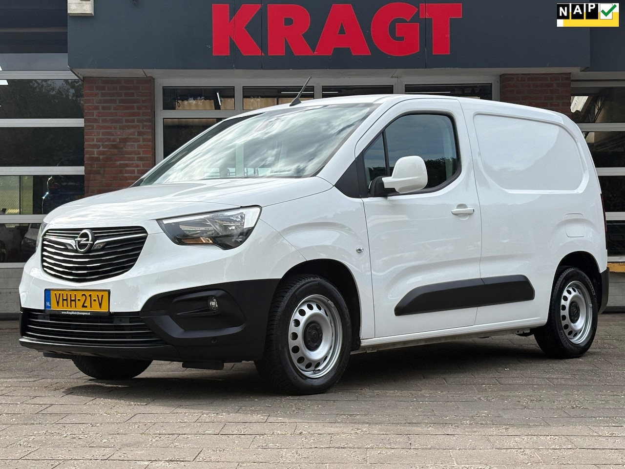 Opel Combo - 1.5D L1H1 Edition|131PK|AUTOMAAT|NAP|keyless-pakket|achteruitrijcamera|apple carplay|trekh - AutoWereld.nl